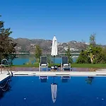 B Bou Hotel La Vinuela & Spa 