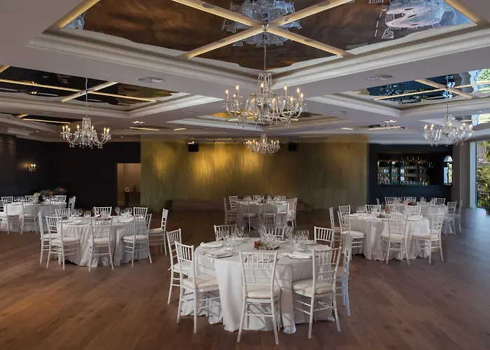 B Bou Hotel La Vinuela & Spa