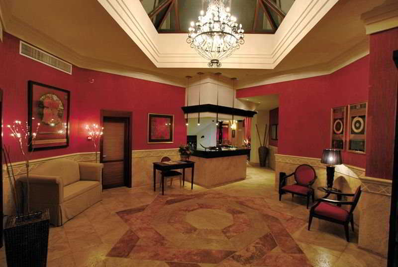 B Bou La & Hotel