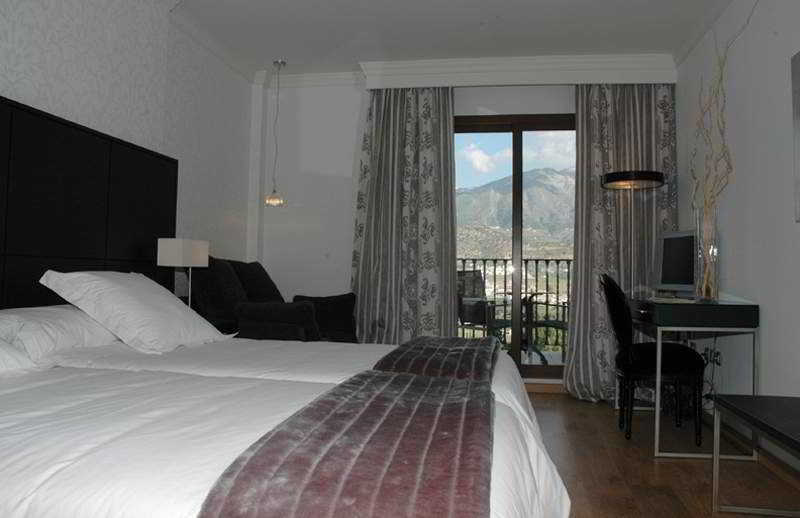 B Bou La & Hotel 4*