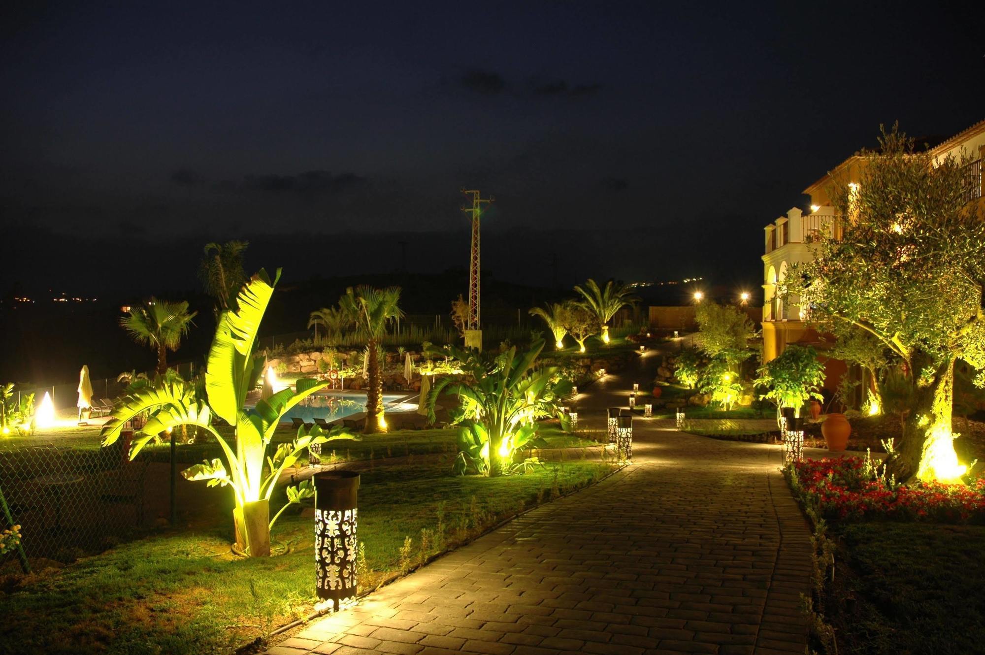 B Bou La & Hotel Viñuela