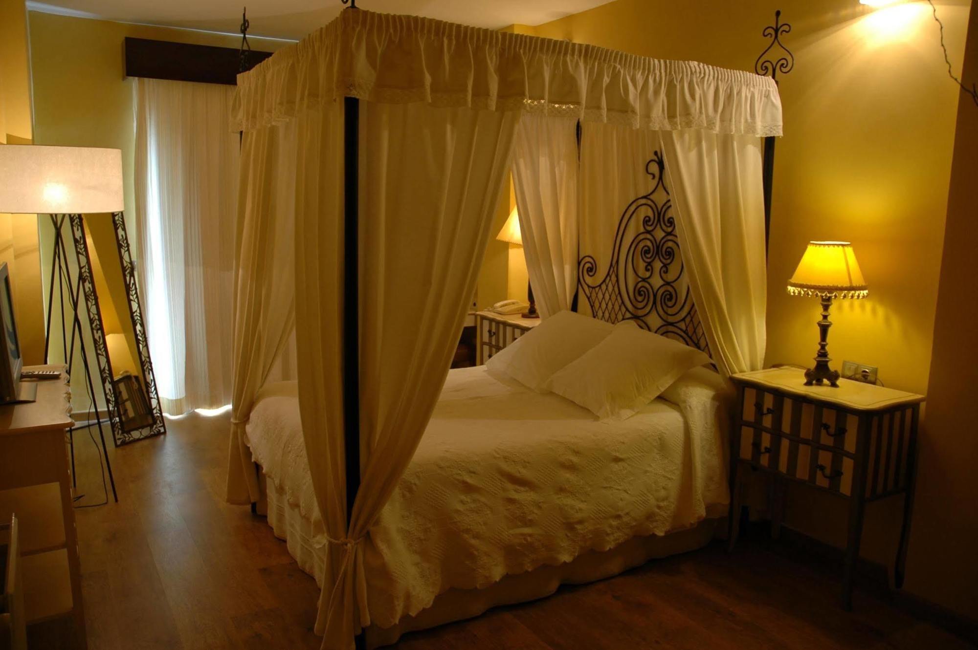 Hotel B Bou La & Viñuela