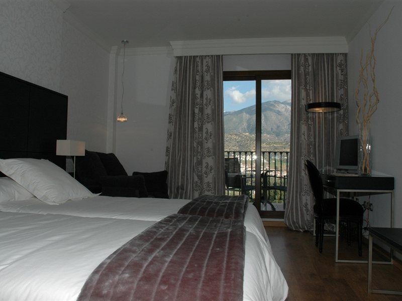 B Bou La & Hotel Viñuela